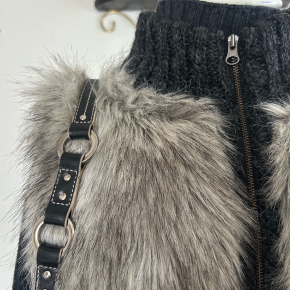 Fur Vest - Picture 3 of 3